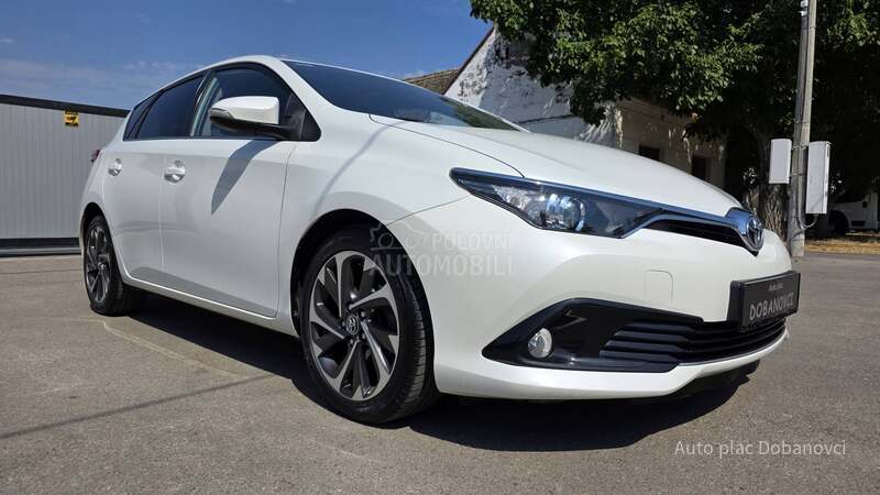 Toyota Auris 1.6 D4D Perla