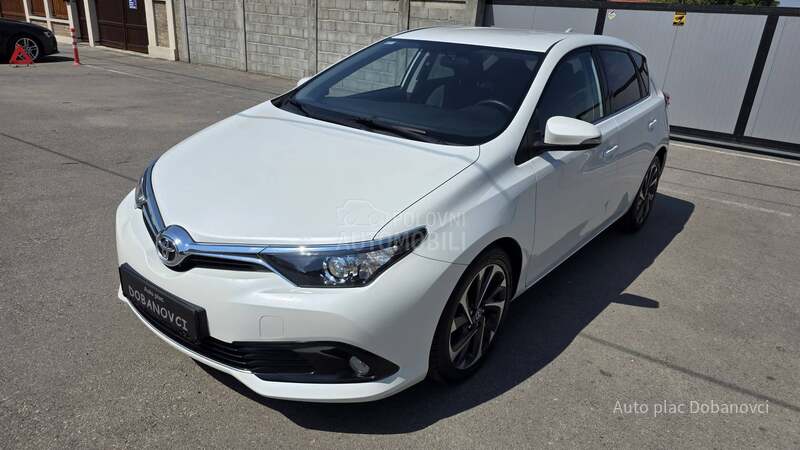 Toyota Auris 1.6 D4D Perla