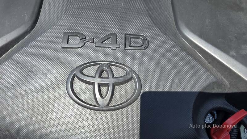 Toyota Auris 1.6 D4D Perla