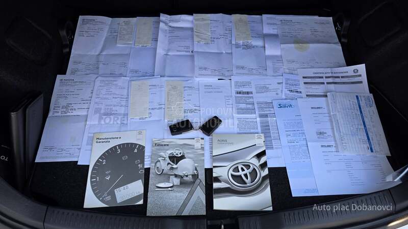 Toyota Auris 1.6 D4D Perla