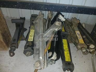 Dizalice Dizalica za Mercedes Benz A Klasa, B Klasa, C Klasa ...