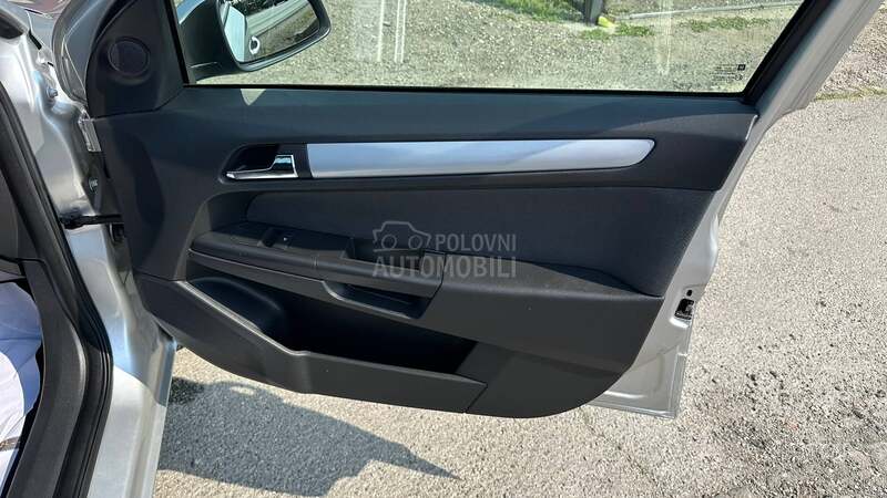 Opel Astra H V e L i k i  servis