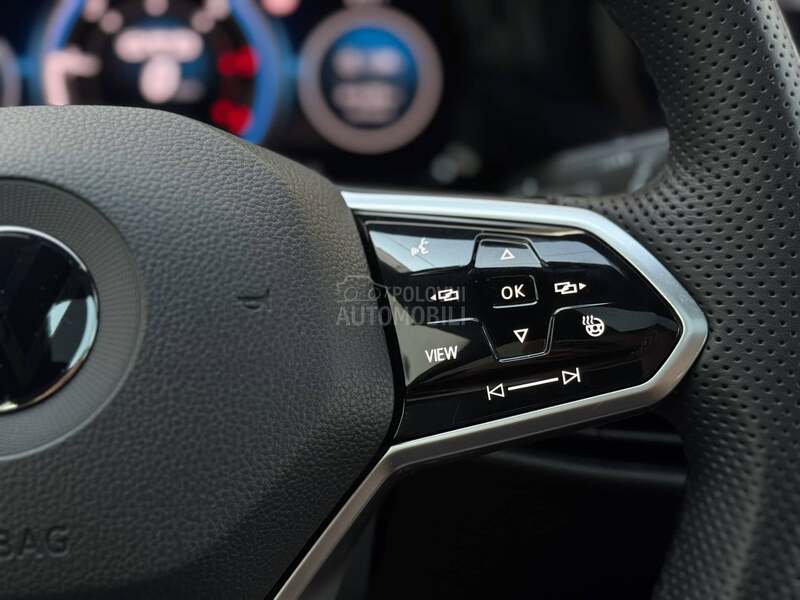 Volkswagen Golf 8 GTD/IQ/PANO/19