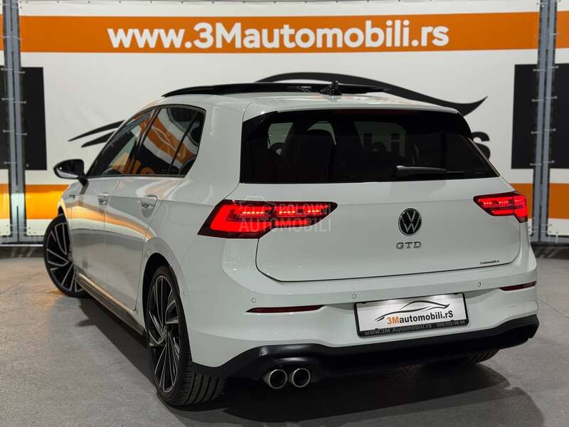 Volkswagen Golf 8 GTD/IQ/PANO/19