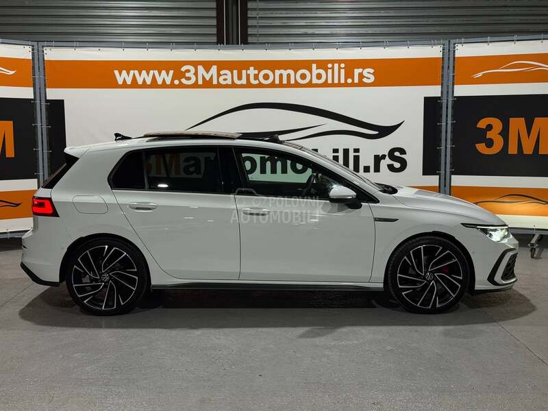 Volkswagen Golf 8 GTD/IQ/PANO/19