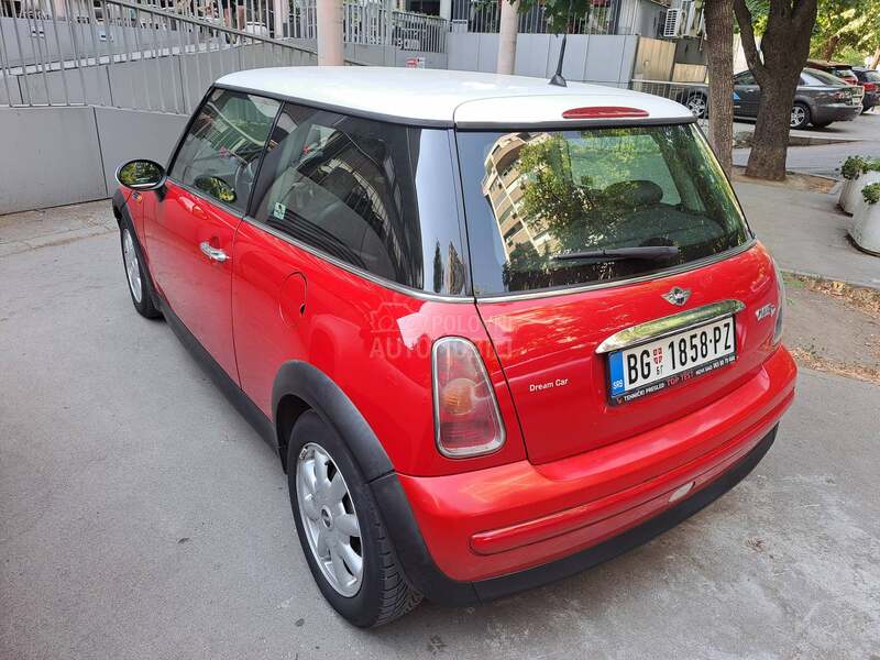 MINI One 
