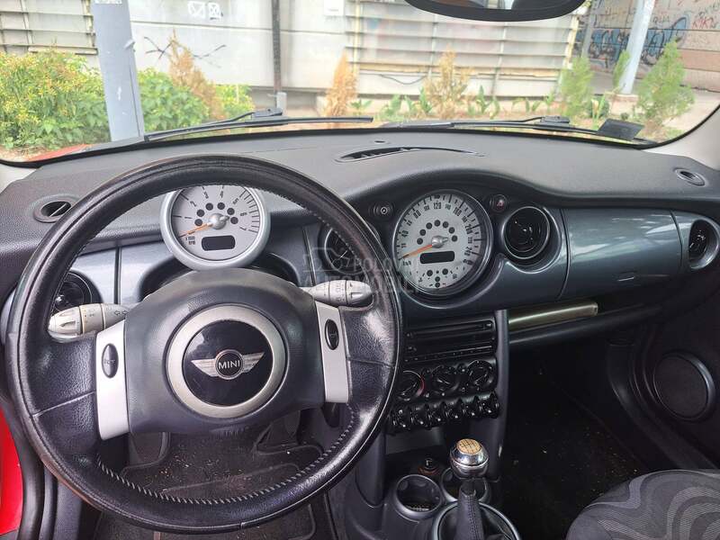 MINI One 