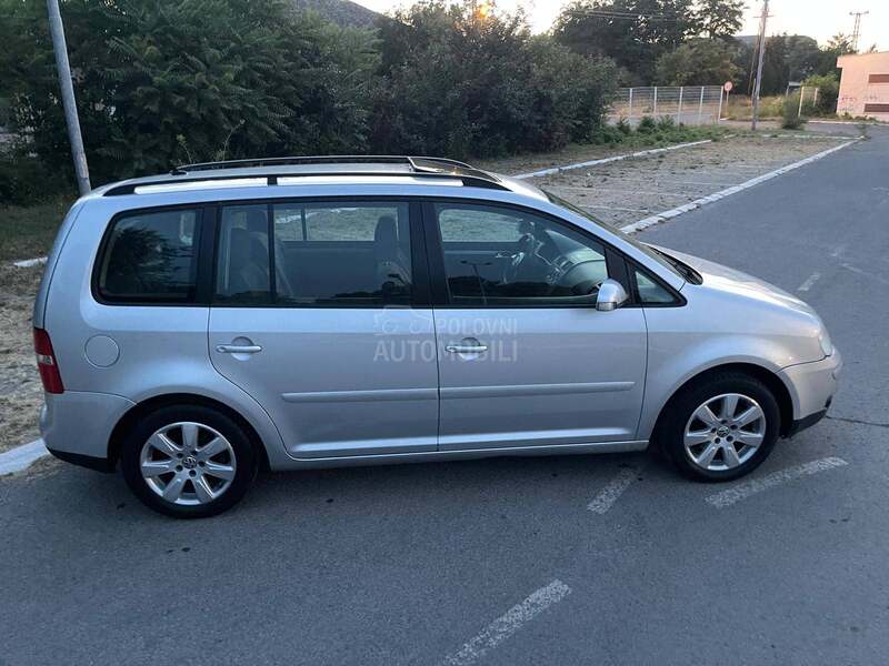 Volkswagen Touran 2.0TDI HIGIH LINE