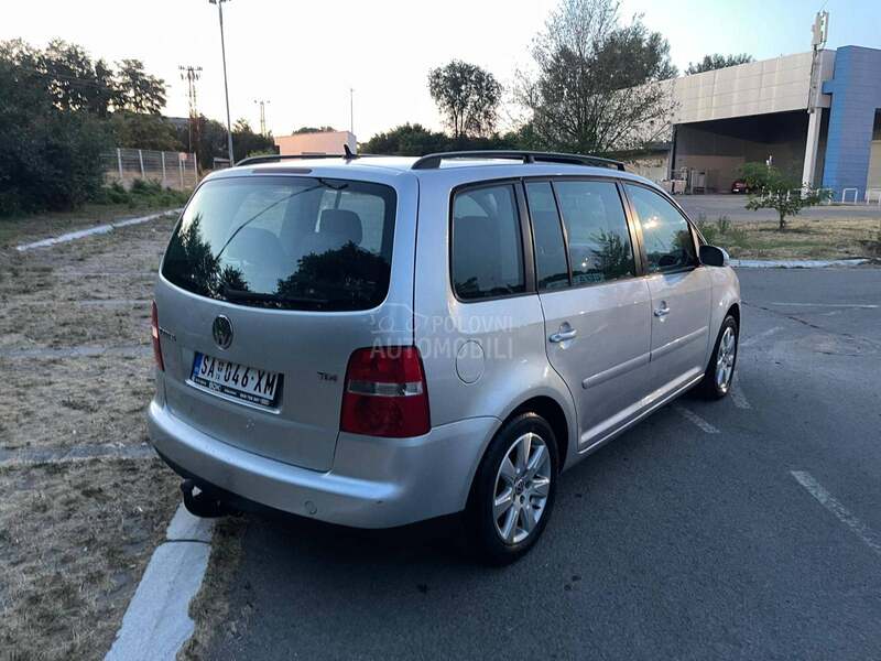 Volkswagen Touran 2.0TDI HIGIH LINE