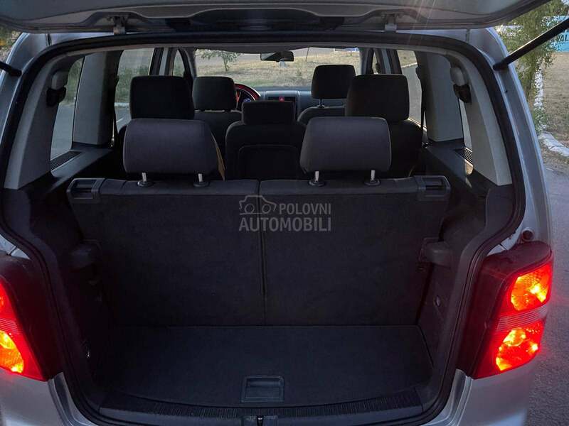 Volkswagen Touran 2.0TDI HIGIH LINE