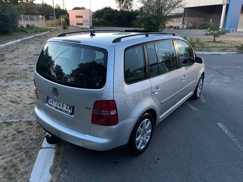 Volkswagen Touran 2.0TDI HIGIH LINE