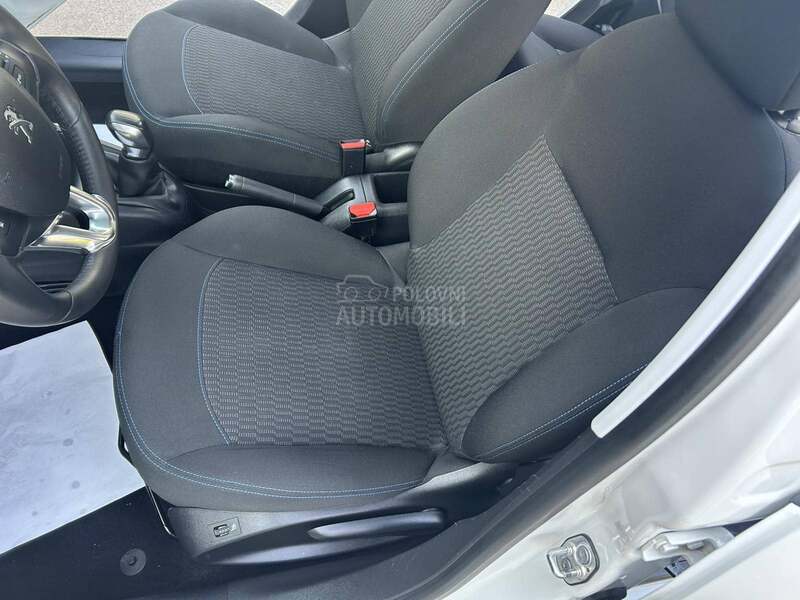 Peugeot 208 1,2 83000 K M CH