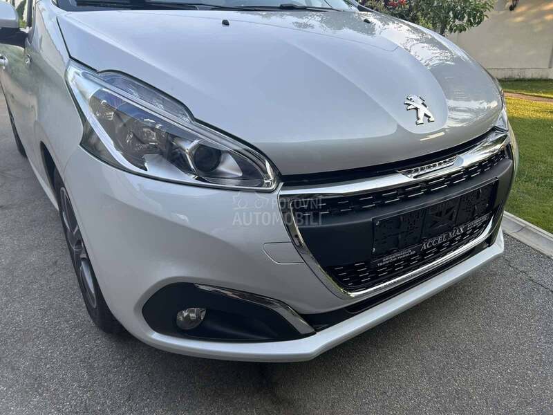 Peugeot 208 1,2 83000 K M CH