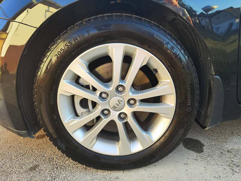 Kia cee`d sw 