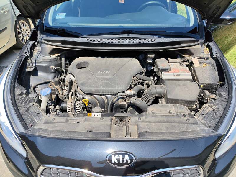 Kia cee`d sw 