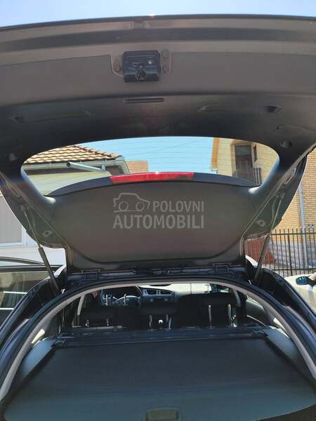 Kia cee`d sw 