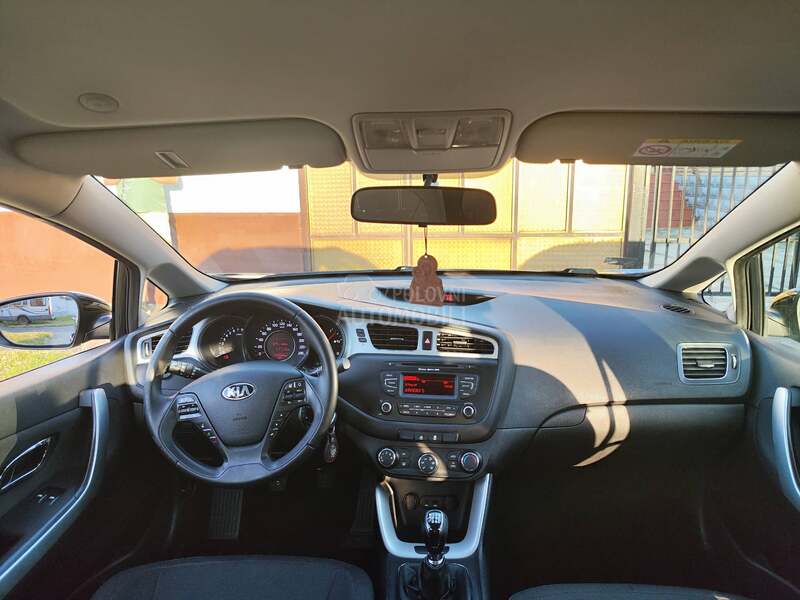 Kia cee`d sw 