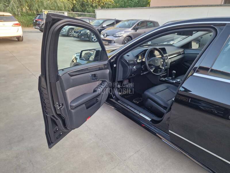 Mercedes Benz E 200 AVANTGARDE