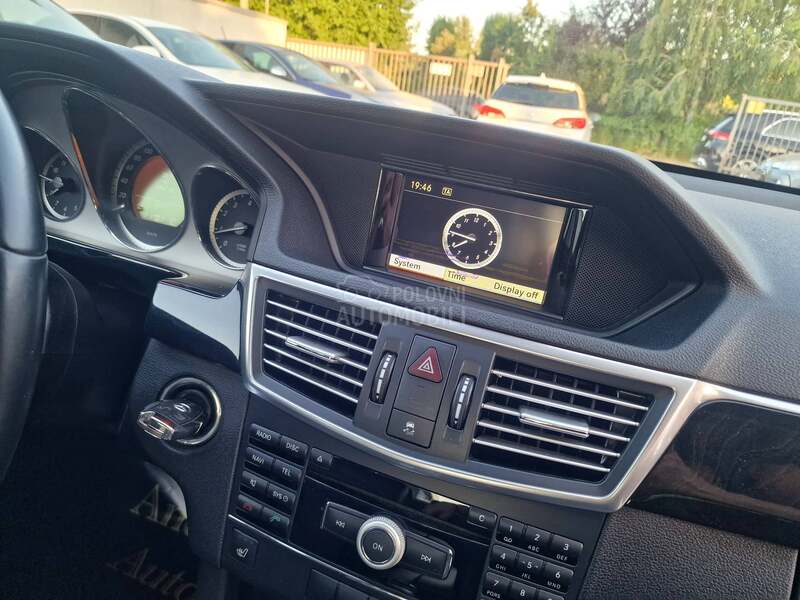 Mercedes Benz E 200 AVANTGARDE