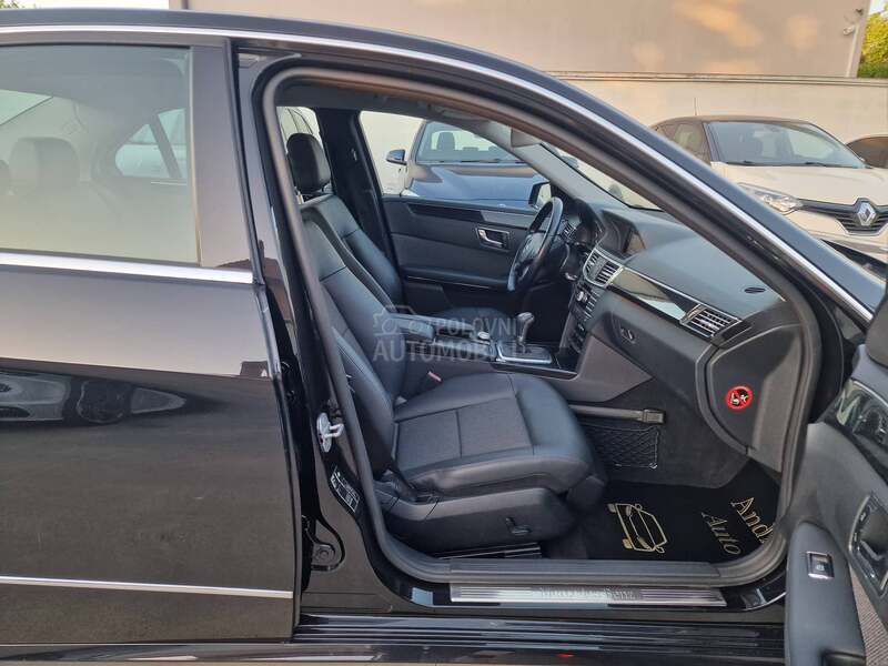 Mercedes Benz E 200 AVANTGARDE
