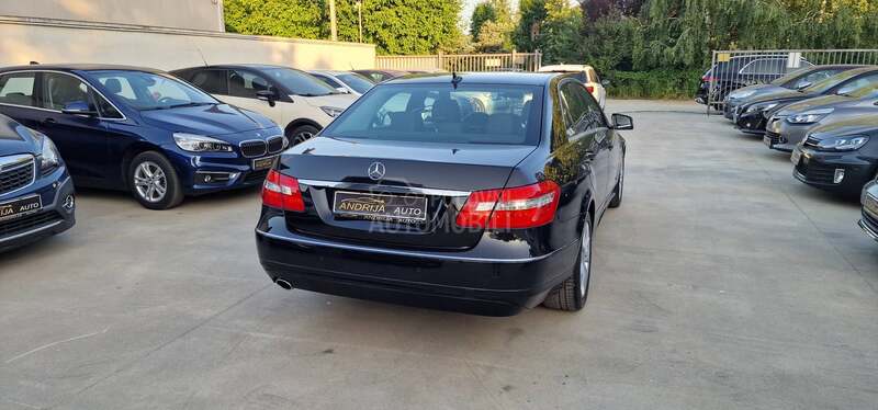 Mercedes Benz E 200 AVANTGARDE