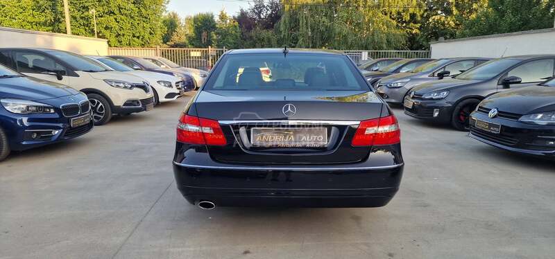 Mercedes Benz E 200 AVANTGARDE