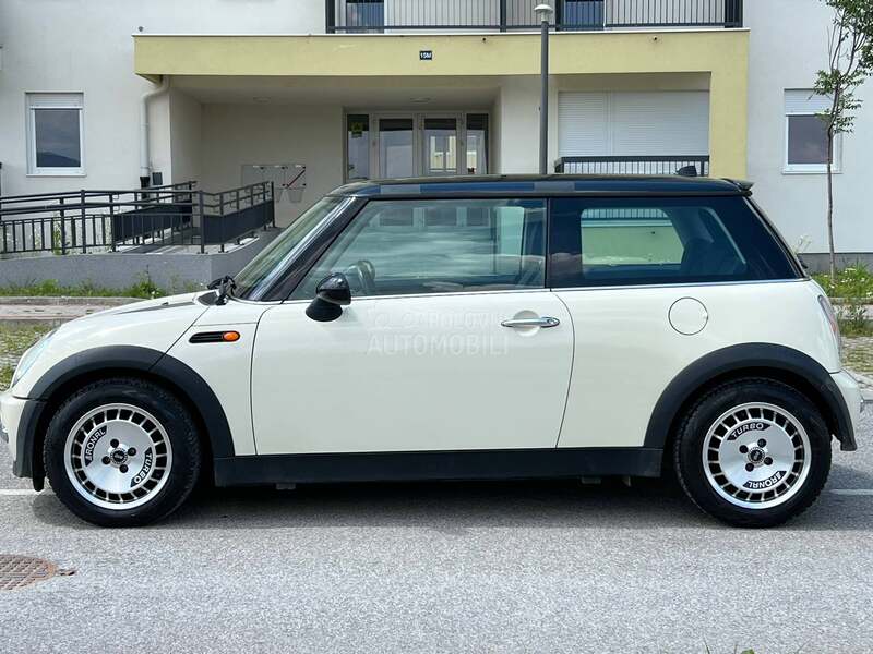 MINI Cooper UV0Z SWlSS