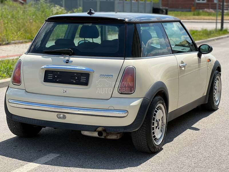 MINI Cooper UV0Z SWlSS