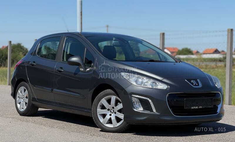 Peugeot 308 1.6 HDI / NAV / PANO