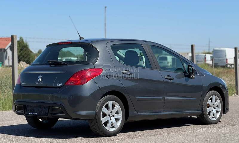 Peugeot 308 1.6 HDI / NAV / PANO