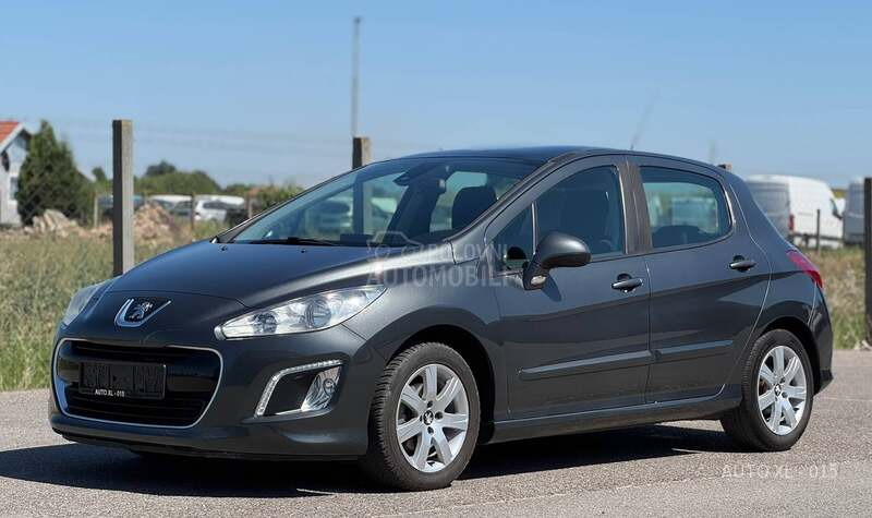 Peugeot 308 1.6 HDI / NAV / PANO