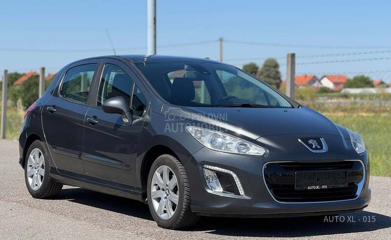 Peugeot 308 1.6 HDI / NAV / PANO
