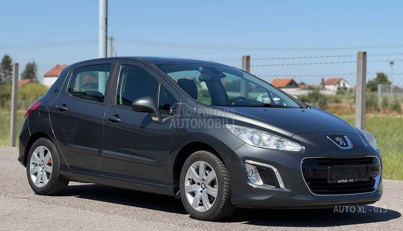Peugeot 308 1.6 HDI / NAV / PANO