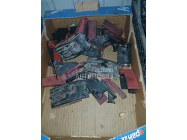 Rucica zaotvaranje Haube za Mercedes Benz A Klasa, B Klasa, C Klasa ... od 2001. do 2012. god.