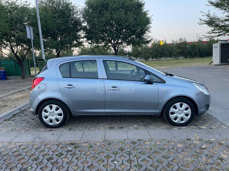 Opel Corsa D 1.2 16 V