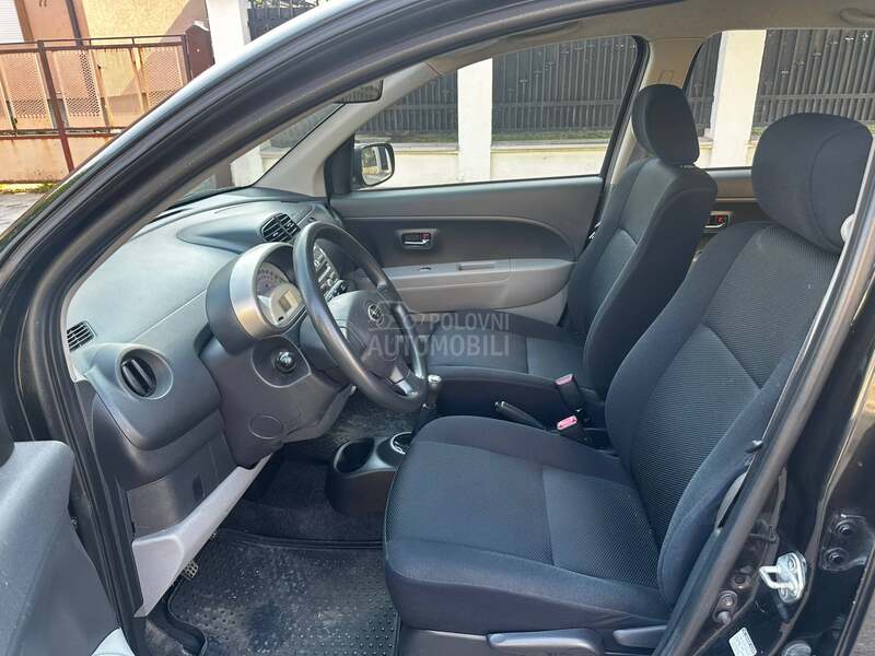 Subaru Justy 1.0 i