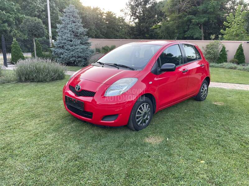 Toyota Yaris 1.0 O D L I Č N A