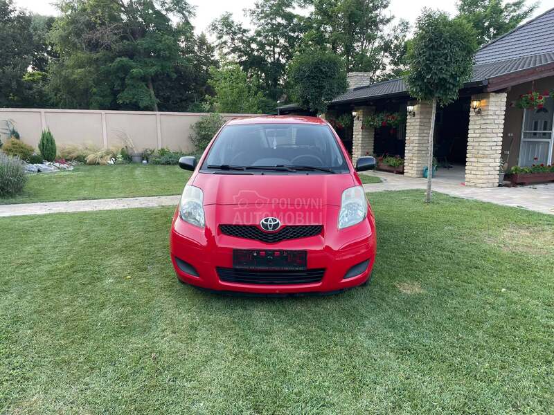 Toyota Yaris 1.0 O D L I Č N A