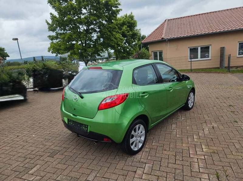 Mazda 2 