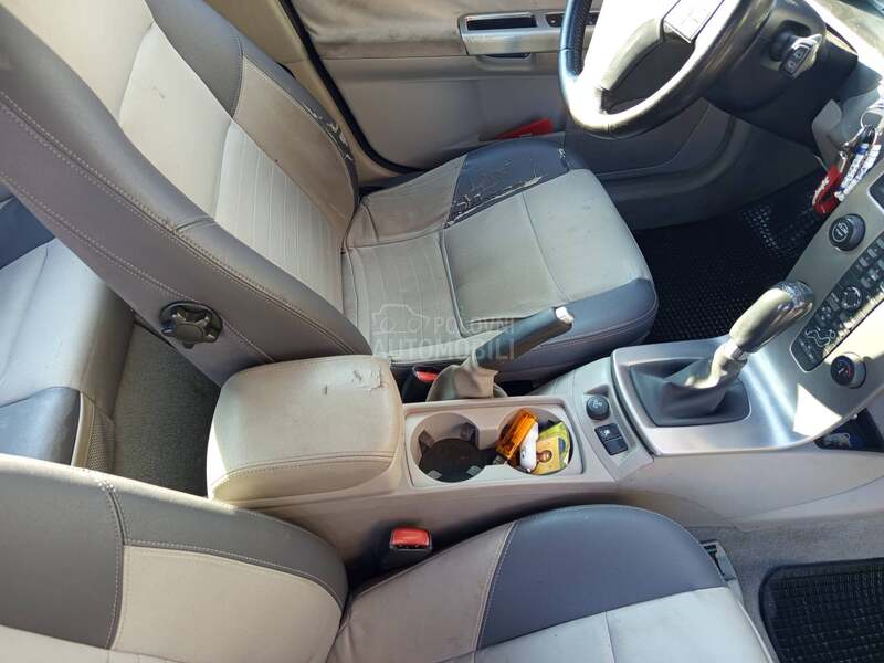 Volvo V50 