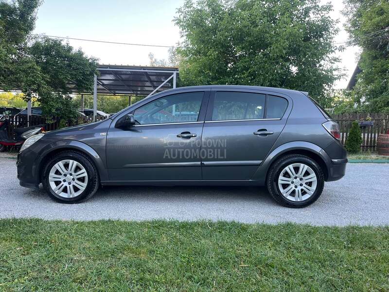 Opel Astra H 1.7cdti Cosmo