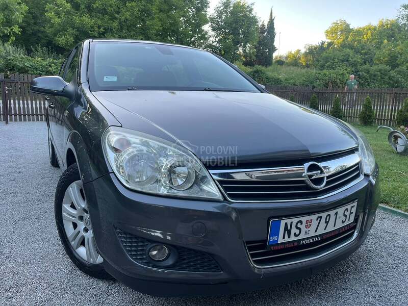 Opel Astra H 1.7cdti Cosmo