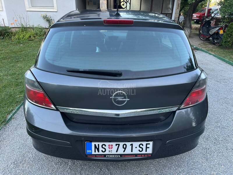 Opel Astra H 1.7cdti Cosmo