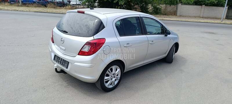 Opel Corsa D 1.4 16v