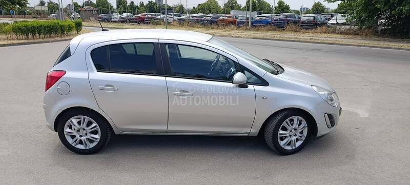 Opel Corsa D 1.4 16v