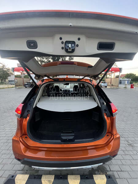 Nissan X-Trail 2.0 dCi TEKNA 4WD