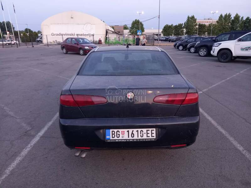 Alfa Romeo 166 