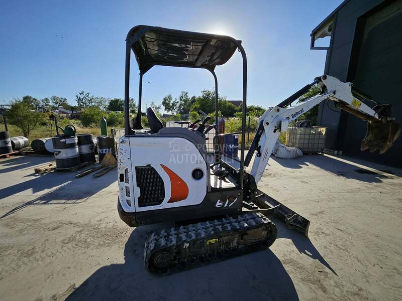 Bobcat E17