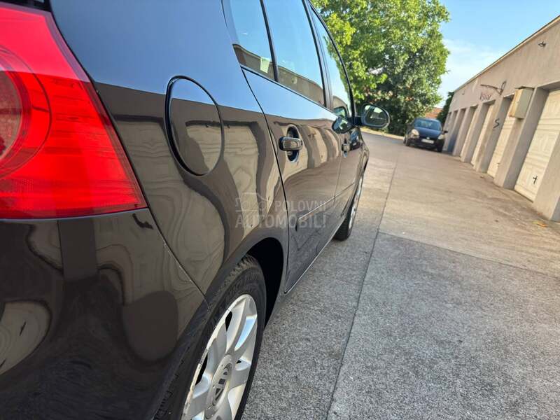 Volkswagen Golf 5 N O V reg 1 godin