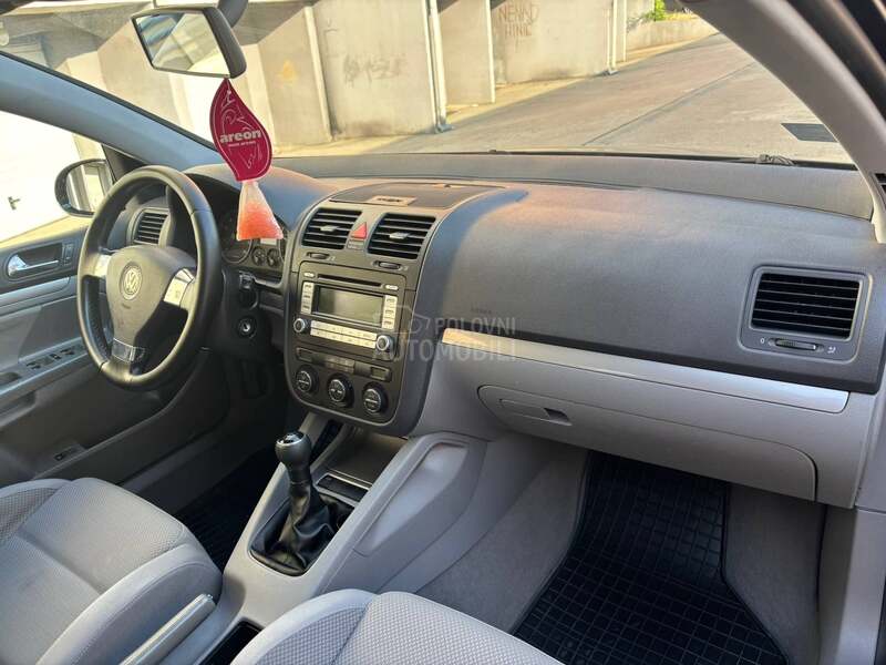 Volkswagen Golf 5 N O V reg 1 godin